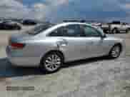 2008 Hyundai Azera Limited z VIN KMHFC46F08A319260, wystawiony jako Copart lot #70887225 z przebiegiem 76 313 mil mil oraz Szkoda całkowita • Salvage title. Historia ofert i sprzedaży dostępna na DreamBid. Obrazek 3.