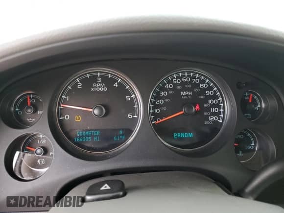 2010 Chevrolet Suburban LT z VIN 1GNUCJE05AR210539, wystawiony jako Copart lot #54875855 z przebiegiem 166 305 mil mil oraz Czysty tytuł • Clean title. Historia ofert i sprzedaży dostępna na DreamBid. Obrazek 9.