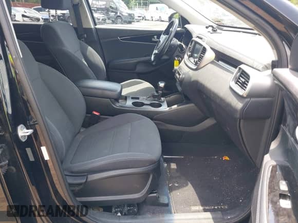 2019 Kia Sorento LX с VIN 5XYPG4A35KG524218, выставлен на аукционе IAAI как лот 42718148 с пробегом 118 877 миль миль и . История ставок и продаж доступна на DreamBid. Изображение 5.