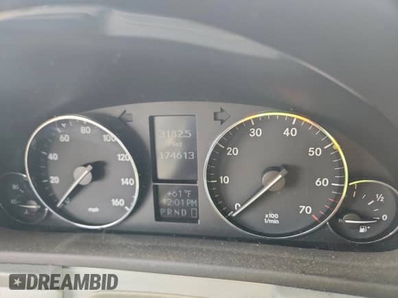 2005 Mercedes-Benz C 230 Kompressor z VIN WDBRF40JX5F717417, wystawiony jako Copart lot #90592545 z przebiegiem 174 613 mil mil oraz Czysty tytuł • Clean title. Historia ofert i sprzedaży dostępna na DreamBid. Obrazek 9.