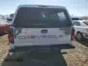 2004 Chevrolet Silverado 2500HD LT3 z VIN 1GCHK23G34F263748, wystawiony jako Copart lot #55696975 z przebiegiem Nie podano mil oraz Szkoda całkowita • Salvage title. Historia ofert i sprzedaży dostępna na DreamBid. Obrazek 6.