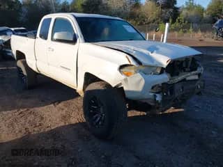 2016 Toyota Tacoma SR5 с VIN 5TFSZ5AN3GX002557, выставлен на аукционе IAAI как лот 41759773 с пробегом 173 083 миль миль и . История ставок и продаж доступна на DreamBid. Изображение 1.