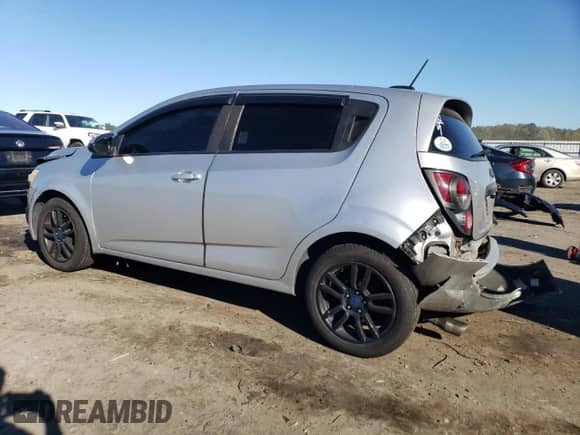 2015 Chevrolet Sonic LT с VIN 1G1JC6SG4F4100198, выставлен на аукционе Copart как лот 86857735 с пробегом 161 508 миль миль и Списание • Salvage title. История ставок и продаж доступна на DreamBid. Изображение 2.