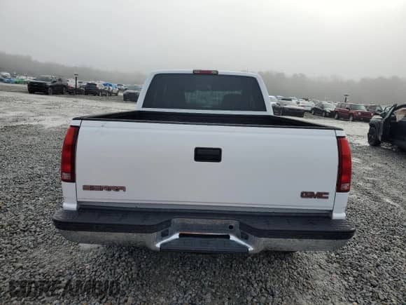 1998 GMC Sierra 1500 с VIN 2GTEC19R9W1535037, выставлен на аукционе Copart как лот 45020785 с пробегом 168 082 миль миль и Списание • Salvage title. История ставок и продаж доступна на DreamBid. Изображение 6.