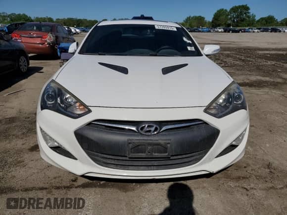 2013 Hyundai Genesis Coupe Track with VIN KMHHU6KJ6DU079703, listed as a Copart auction lot 57285915 with 154,940 mi miles and Clean title. Bid and sale history available at DreamBid. Image 5.