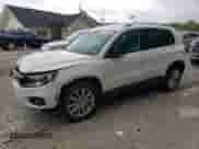 2013 Volkswagen Tiguan SE с VIN WVGAV7AX1DW527053, выставлен на аукционе Copart как лот 55934895 с пробегом 202 761 миль миль и Чистый • Clean title. История ставок и продаж доступна на DreamBid. Изображение 1.