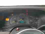 1999 Chevrolet Silverado 1500 LS z VIN 2GCEC19T1X1182063, wystawiony jako Copart lot #53395935 z przebiegiem 480 302 mil mil oraz Szkoda całkowita • Salvage title. Historia ofert i sprzedaży dostępna na DreamBid. Obrazek 9.