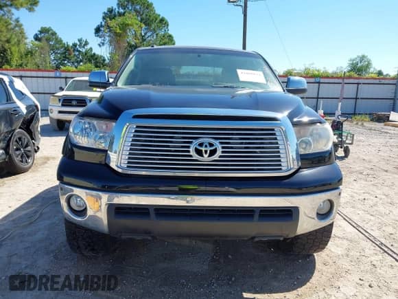 2013 Toyota Tundra Limited с VIN 5TFHW5F18DX298812, выставлен на аукционе IAAI как лот 43409834 с пробегом 304 727 миль миль и . История ставок и продаж доступна на DreamBid. Изображение 12.