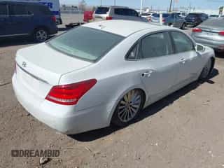 2014 Hyundai Equus Ultimate with VIN KMHGH4JH2EU074051, listed as a IAAI auction lot 41650955 with 184,743 mi miles and . Bid and sale history available at DreamBid. Image 4.