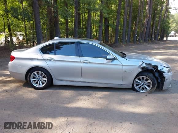 2015 BMW 5 Series 528i xDrive with VIN WBA5A7C53FD626613, listed as a IAAI auction lot 42995532 with 132,526 mi miles and . Bid and sale history available at DreamBid. Image 13.