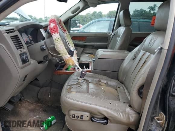2006 Dodge 2500 SLT z VIN 3D7KR29C06G161319, wystawiony jako Copart lot #63704534 z przebiegiem 390 336 mil mil oraz Szkoda całkowita • Salvage title. Historia ofert i sprzedaży dostępna na DreamBid. Obrazek 7.