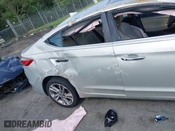 2017 Hyundai Elantra Limited с VIN 5NPD84LF0HH109431, выставлен на аукционе IAAI как лот 42673602 с пробегом 115 509 миль миль и . История ставок и продаж доступна на DreamBid. Изображение 13.