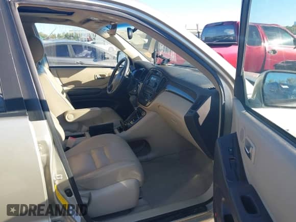 2003 Toyota Highlander с VIN JTEHF21A130112455, выставлен на аукционе IAAI как лот 43324619 с пробегом 173 254 миль миль и . История ставок и продаж доступна на DreamBid. Изображение 5.