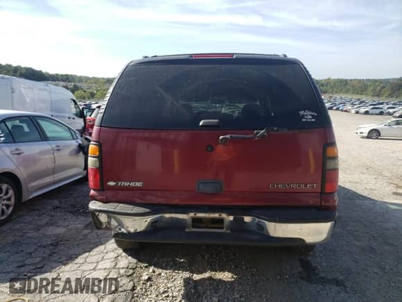 2005 Chevrolet Tahoe LS с VIN 1GNEK13T15J262050, выставлен на аукционе Copart как лот 84003005 с пробегом 267 054 миль миль и Списание • Salvage title. История ставок и продаж доступна на DreamBid. Изображение 6.