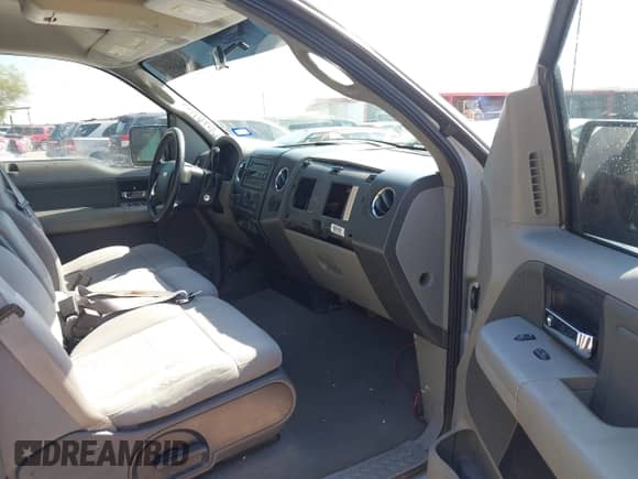 2006 Ford F-150 STX with VIN 1FTRX12W36NB89488, listed as a IAAI auction lot 43376861 with 250,306 mi miles and . Bid and sale history available at DreamBid. Image 5.