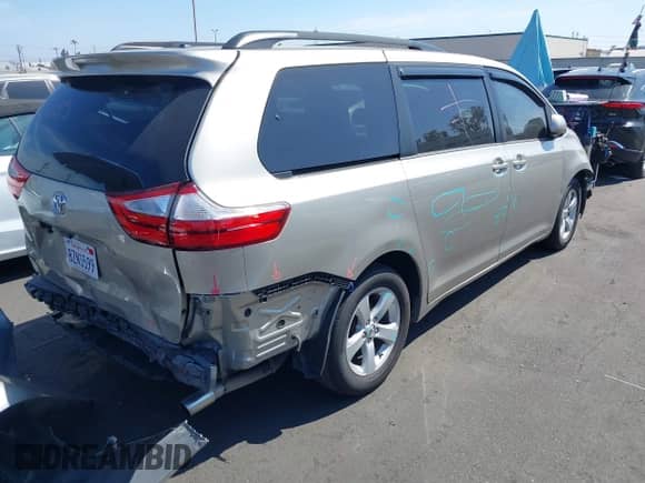 2016 Toyota Sienna LE AAS with VIN 5TDKK3DC7GS763228, listed as a IAAI auction lot 41825352 with 262,704 mi miles and . Bid and sale history available at DreamBid. Image 4.