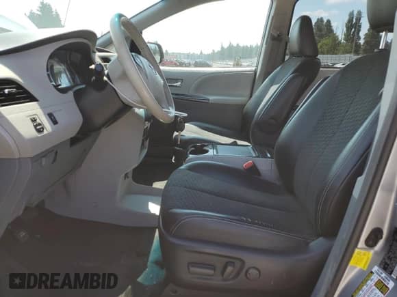 2012 Toyota Sienna SE with VIN 5TDXK3DC0CS246000, listed as a Copart auction lot 68723395 with 135,910 mi miles and Salvage title. Bid and sale history available at DreamBid. Image 7.
