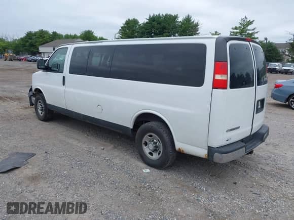 2008 Chevrolet Express Passenger с VIN 1GAHG39K581171068, выставлен на аукционе IAAI как лот 42530215 с пробегом 251 871 миль миль и . История ставок и продаж доступна на DreamBid. Изображение 3.