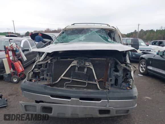 2000 Chevrolet Tahoe LT with VIN 1GNEK13TXYJ173159, listed as a IAAI auction lot 41019840 with Not provided miles and . Bid and sale history available at DreamBid. Image 6.