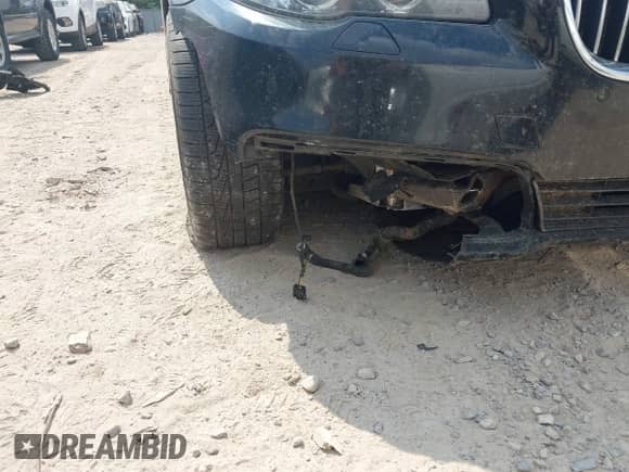 2015 BMW 5 Series 535d xDrive with VIN WBAFV3C50FD686804, listed as a IAAI auction lot 42402814 with 217,892 mi miles and . Bid and sale history available at DreamBid. Image 18.