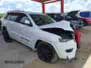 2018 Jeep Grand Cherokee Altitude z VIN 1C4RJEAG5JC175454, wystawiony jako IAAI lot #43033003 z przebiegiem 111 503 mil mil oraz . Historia ofert i sprzedaży dostępna na DreamBid. Obrazek 1.