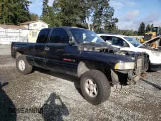 1997 Dodge 1500 с VIN 3B7HF13Z6VG788187, выставлен на аукционе Copart как лот 72818584 с пробегом 238 594 миль миль и Списание • Salvage title. История ставок и продаж доступна на DreamBid. Изображение 4.