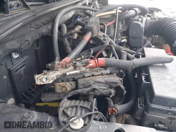 2008 Jeep Wrangler Unlimited Sahara z VIN 1J8GA59148L517387, wystawiony jako IAAI lot #43087691 z przebiegiem Nie podano mil oraz . Historia ofert i sprzedaży dostępna na DreamBid. Obrazek 6.