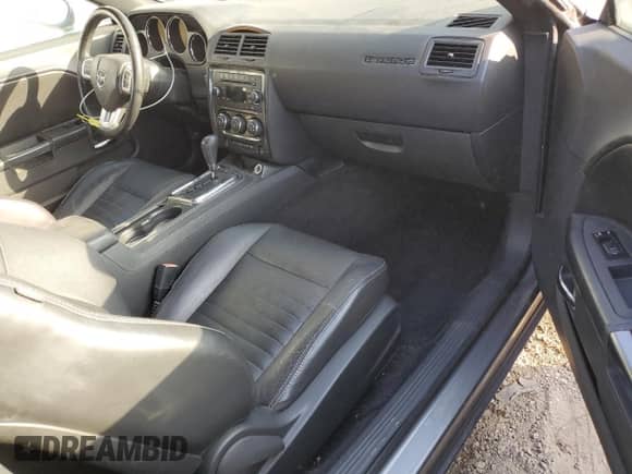 2011 Dodge Challenger z VIN 2B3CJ4DG9BH603294, wystawiony jako Copart lot #90291775 z przebiegiem 149 681 mil mil oraz Czysty tytuł • Clean title. Historia ofert i sprzedaży dostępna na DreamBid. Obrazek 8.