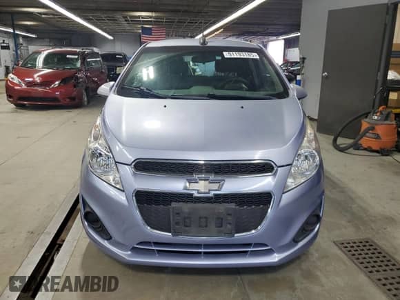 2015 Chevrolet Spark LS z VIN KL8CB6S92FC738906, wystawiony jako Copart lot #91193185 z przebiegiem 86 872 mil mil oraz Czysty tytuł • Clean title. Historia ofert i sprzedaży dostępna na DreamBid. Obrazek 5.