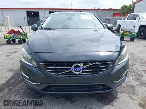 2015 Volvo S60 T5 Premier с VIN YV1612TK1F1350086, выставлен на аукционе IAAI как лот 42012147 с пробегом 126 620 миль миль и . История ставок и продаж доступна на DreamBid. Изображение 13.