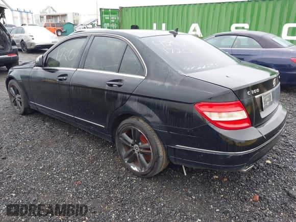 2008 Mercedes-Benz C 300 Sport z VIN WDDGF81X88F172542, wystawiony jako IAAI lot #43441110 z przebiegiem 141 392 mil mil oraz . Historia ofert i sprzedaży dostępna na DreamBid. Obrazek 3.