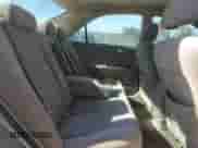 2006 Toyota Camry STD z VIN 4T1BE32K76U128906, wystawiony jako Copart lot #84074205 z przebiegiem 194 847 mil mil oraz Czysty tytuł • Clean title. Historia ofert i sprzedaży dostępna na DreamBid. Obrazek 10.