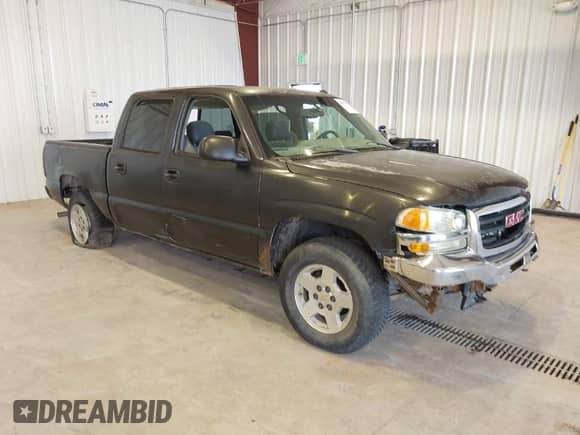 2005 GMC Sierra 1500 SLE with VIN 2GTEK13T351116381, listed as a IAAI auction lot 41970225 with 260,444 mi miles and . Bid and sale history available at DreamBid. Image 1.