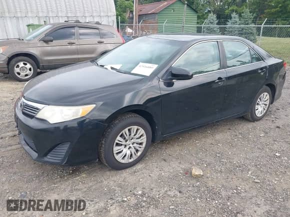 2012 Toyota Camry L z VIN 4T1BF1FKXCU606534, wystawiony jako IAAI lot #42926089 z przebiegiem 237 410 mil mil oraz . Historia ofert i sprzedaży dostępna na DreamBid. Obrazek 2.