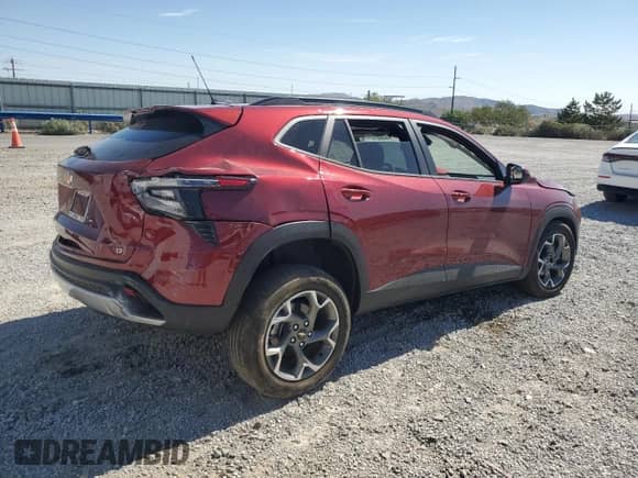 2024 Chevrolet Trax LT with VIN KL77LHE24RC092396, listed as a Copart auction lot 68951315 with 5,905 mi miles and Salvage title. Bid and sale history available at DreamBid. Image 3.