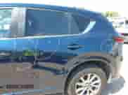 2025 Mazda CX-5 S Select z VIN JM3KFBBL3S0677855, wystawiony jako IAAI lot #43183580 z przebiegiem 6 185 mil mil oraz . Historia ofert i sprzedaży dostępna na DreamBid. Obrazek 6.