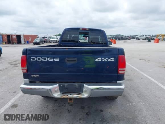 2001 Dodge Dakota Sport with VIN 1B7GG22N51S115469, listed as a IAAI auction lot 42463377 with 211,695 mi miles and . Bid and sale history available at DreamBid. Image 17.