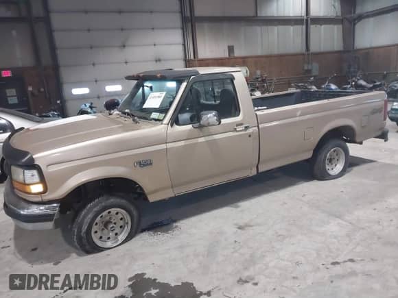 1996 Ford F-150 с VIN 1FTEF14YXTLA94532, выставлен на аукционе IAAI как лот 42358426 с пробегом Не указан миль и . История ставок и продаж доступна на DreamBid. Изображение 2.