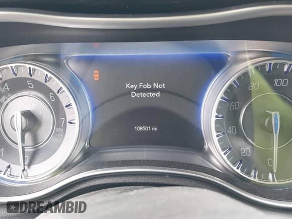 2016 Chrysler 300 Anniversary Edition с VIN 2C3CCAAG5GH261138, выставлен на аукционе IAAI как лот 42229995 с пробегом 108 501 миль миль и . История ставок и продаж доступна на DreamBid. Изображение 7.