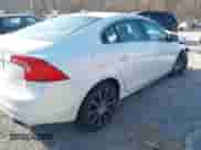 2018 Volvo S60 Inscription Platinum с VIN LYV402HM7JB179307, выставлен на аукционе IAAI как лот 41793753 с пробегом 107 205 миль миль и . История ставок и продаж доступна на DreamBid. Изображение 4.