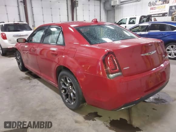 2015 Chrysler 300 S с VIN 2C3CCAGGXFH876340, выставлен на аукционе IAAI как лот 41040559 с пробегом 127 398 миль миль и . История ставок и продаж доступна на DreamBid. Изображение 3.