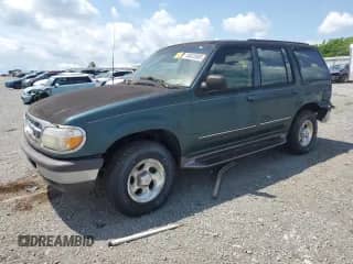 1997 Ford Explorer XL z VIN 1FMDU34X6VUA81998, wystawiony jako Copart lot #58025865 z przebiegiem 155 438 mil mil oraz Szkoda całkowita • Salvage title. Historia ofert i sprzedaży dostępna na DreamBid. Obrazek 1.