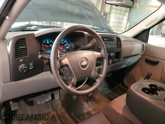 2012 Chevrolet Silverado 1500 Work Truck z VIN 1GCNKPEX6CZ336203, wystawiony jako Copart lot #85278025 z przebiegiem 117 157 mil mil oraz Szkoda całkowita • Salvage title. Historia ofert i sprzedaży dostępna na DreamBid. Obrazek 8.