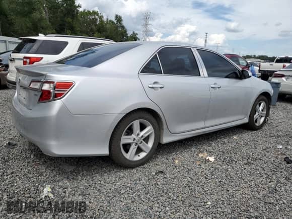 2014 Toyota Camry SE with VIN 4T1BF1FK3EU449139, listed as a Copart auction lot 71203485 with 116,623 mi miles and Salvage title. Bid and sale history available at DreamBid. Image 3.