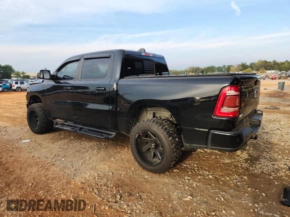 2020 Ram 1500 Big Horn с VIN 1C6SRFFT5LN336471, выставлен на аукционе Copart как лот 83942475 с пробегом 95 009 миль миль и Списание • Salvage title. История ставок и продаж доступна на DreamBid. Изображение 2.