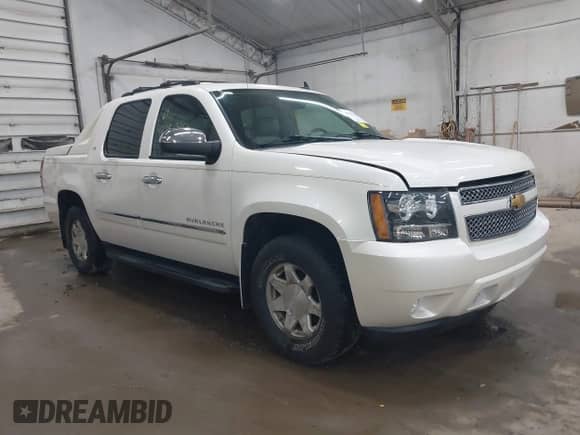 2012 Chevrolet Avalanche LTZ с VIN 3GNTKGE79CG270163, выставлен на аукционе IAAI как лот 42781346 с пробегом 78 106 миль миль и . История ставок и продаж доступна на DreamBid. Изображение 1.