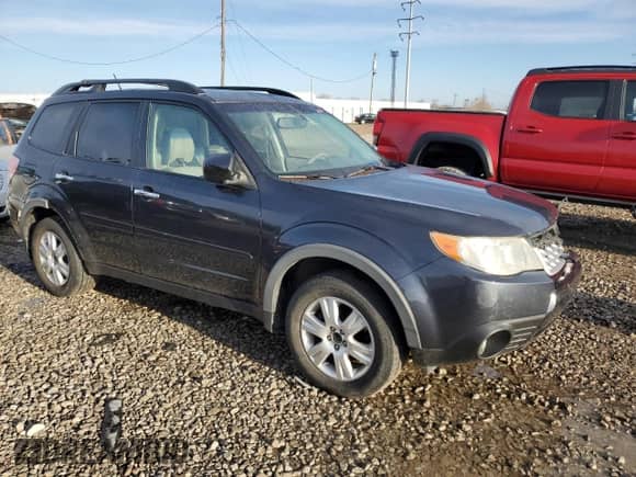 2011 Subaru Forester X Limited z VIN JF2SHBFC8BH762271, wystawiony jako Copart lot #49983265 z przebiegiem 131 908 mil mil oraz Szkoda całkowita • Salvage title. Historia ofert i sprzedaży dostępna na DreamBid. Obrazek 4.
