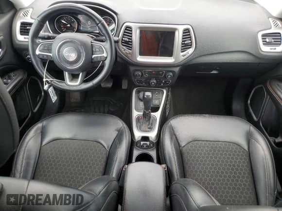 2018 Jeep Compass Latitude with VIN 3C4NJDBB9JT251810, listed as a Copart auction lot 80884855 with 69,847 mi miles and Salvage title. Bid and sale history available at DreamBid. Image 8.