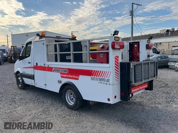 2007 Dodge Sprinter with VIN WDXPF345879341083, listed as a Copart auction lot 75351274 with Not provided miles and Clean title. Bid and sale history available at DreamBid. Image 3.