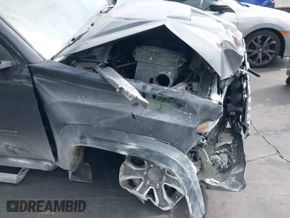 2022 Toyota Tacoma SR5 with VIN 3TMCZ5AN6NM506382, listed as a IAAI auction lot 43316369 with Not provided miles and . Bid and sale history available at DreamBid. Image 12.